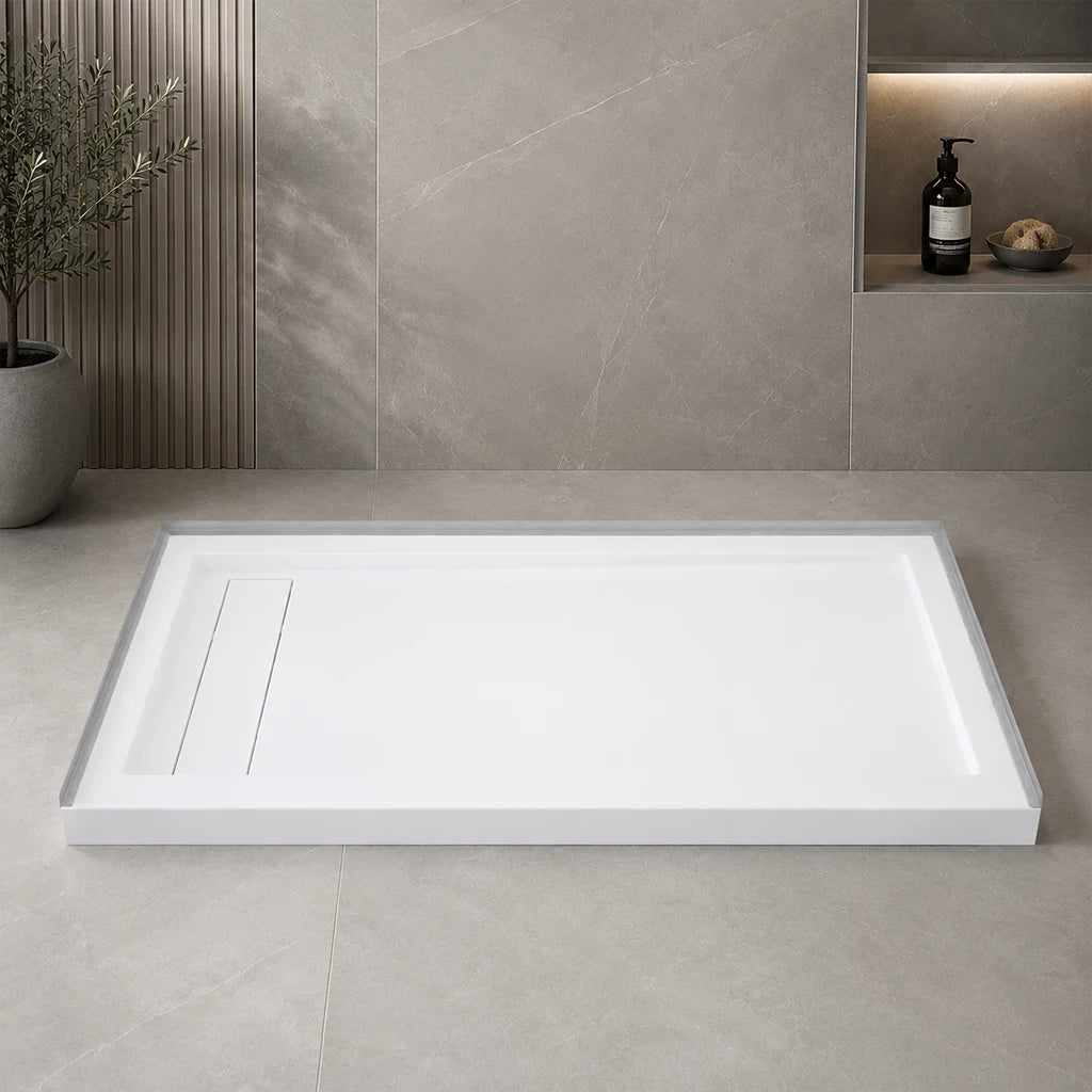 Base de douche rectangulaire avec drain linéaire latéral